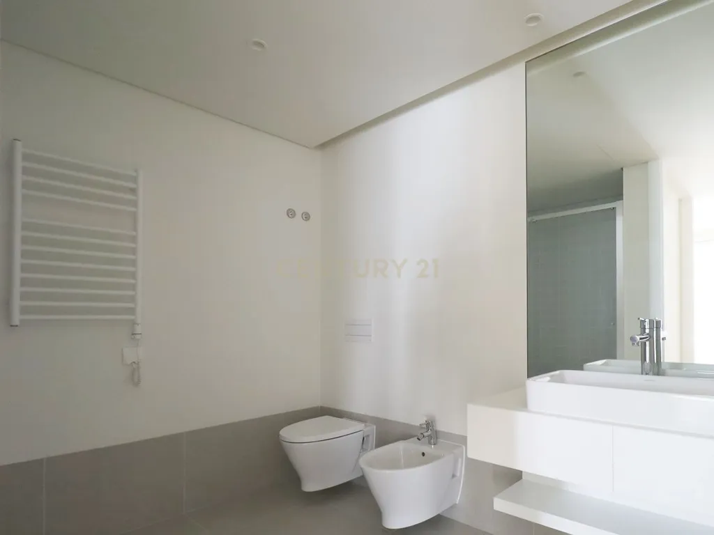 Apartamento T2 Exclusivo com Vista Mar – Totalmente Mobilado e Equipado - Armação de Pêra - Algarve - Image 17