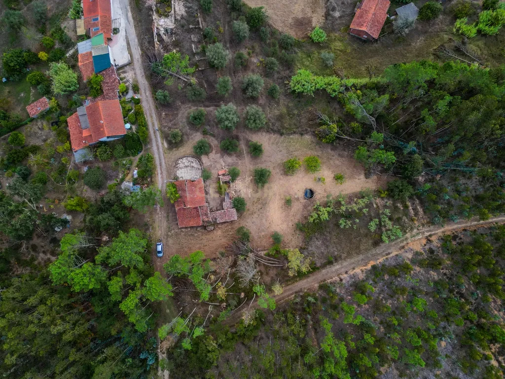 Moradia para Recuperar com Terreno em Vale do Servo, Soure - Image 13