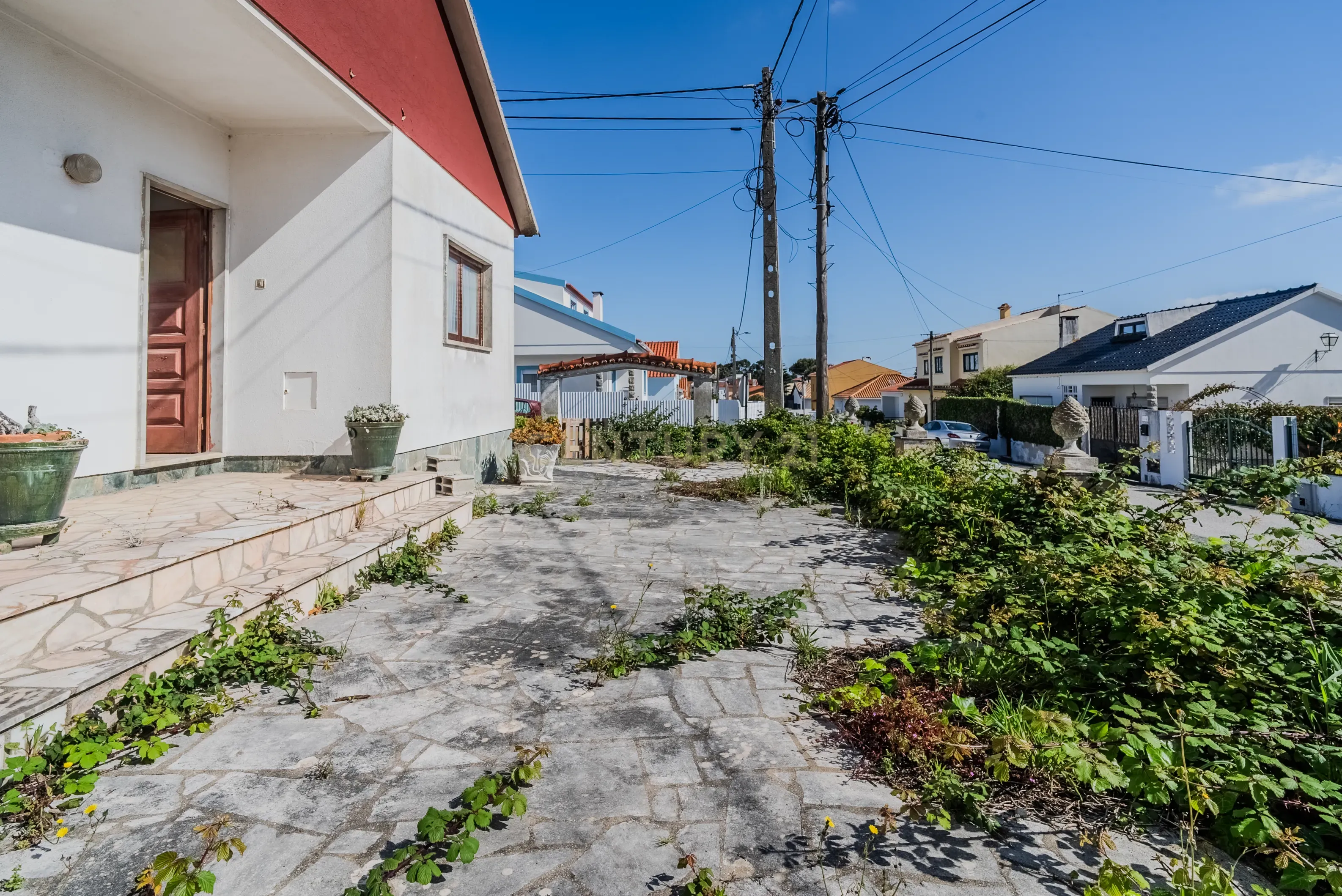 MORADIA TÉRREA T2+1, COM GARAGEM E LOGRADOURO, NA SILVEIRA, A 5 MINUTOS DA PRAIA AZUL - Image 41
