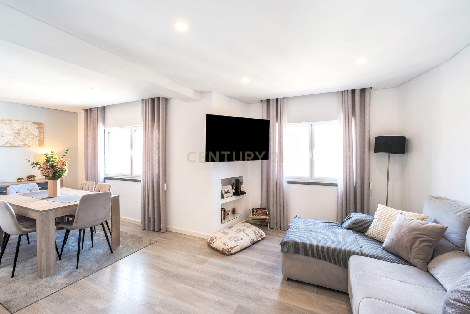 Fotografia 3 de Apartamento T2 Totalmente Remodelado |  No centro da vila de Mafra