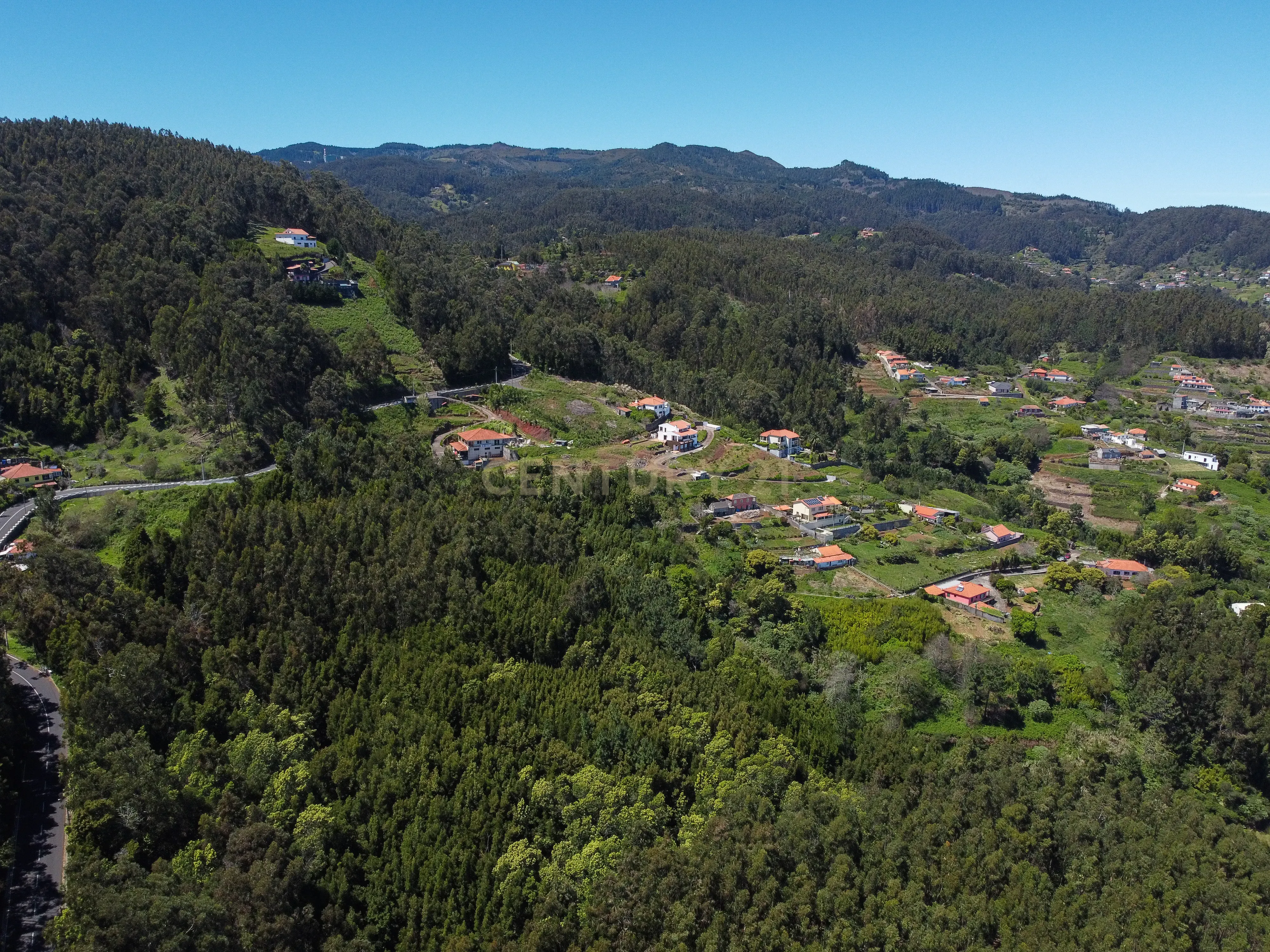 Fotografia 9 de Terreno com Vista Mar e Viabilidade de Construção para Habitação Própria em Gaula