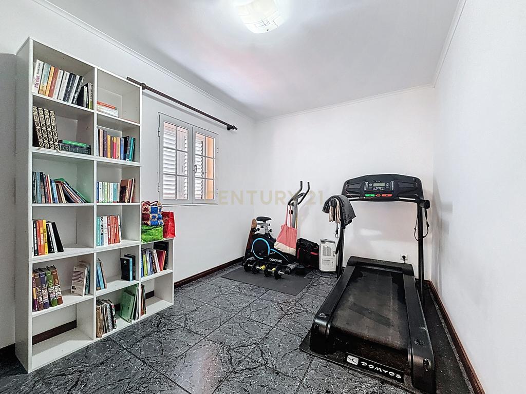 Moradia Moderna e Funcional no Coração da Vila de Nordeste - Image 16