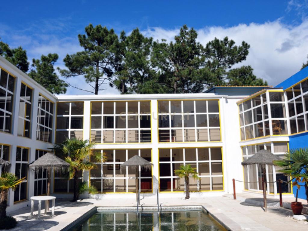 Residência Sénior com 1.181m2, em pleno funcionamento e com rentabilidade imediata e garantida - Aroeira - Image 3