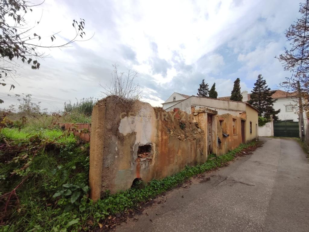 Venda | Moradia T3 para reconstrução em Casais do Campo , Coimbra - Image 2