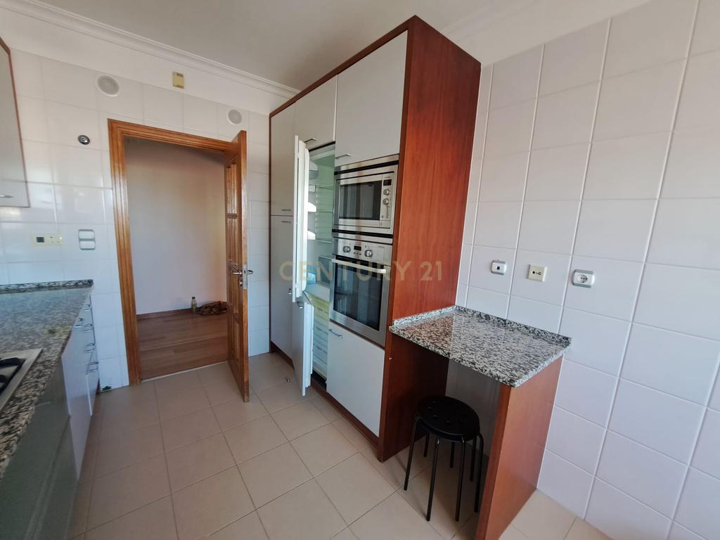 Apartamento T2 mobilado para Arrendar no Parque das Nações, Lisboa - Image 9