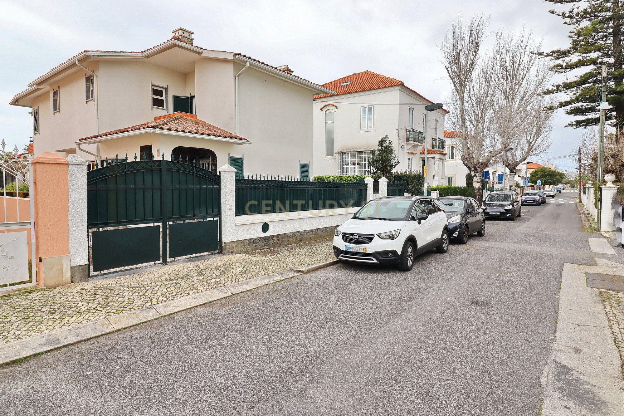 Moradia de Charme em zona residencial Prime, em Santo Amaro de Oeiras - Image 3