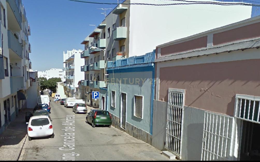 Moradia T4 Térrea com quintal - Image 2