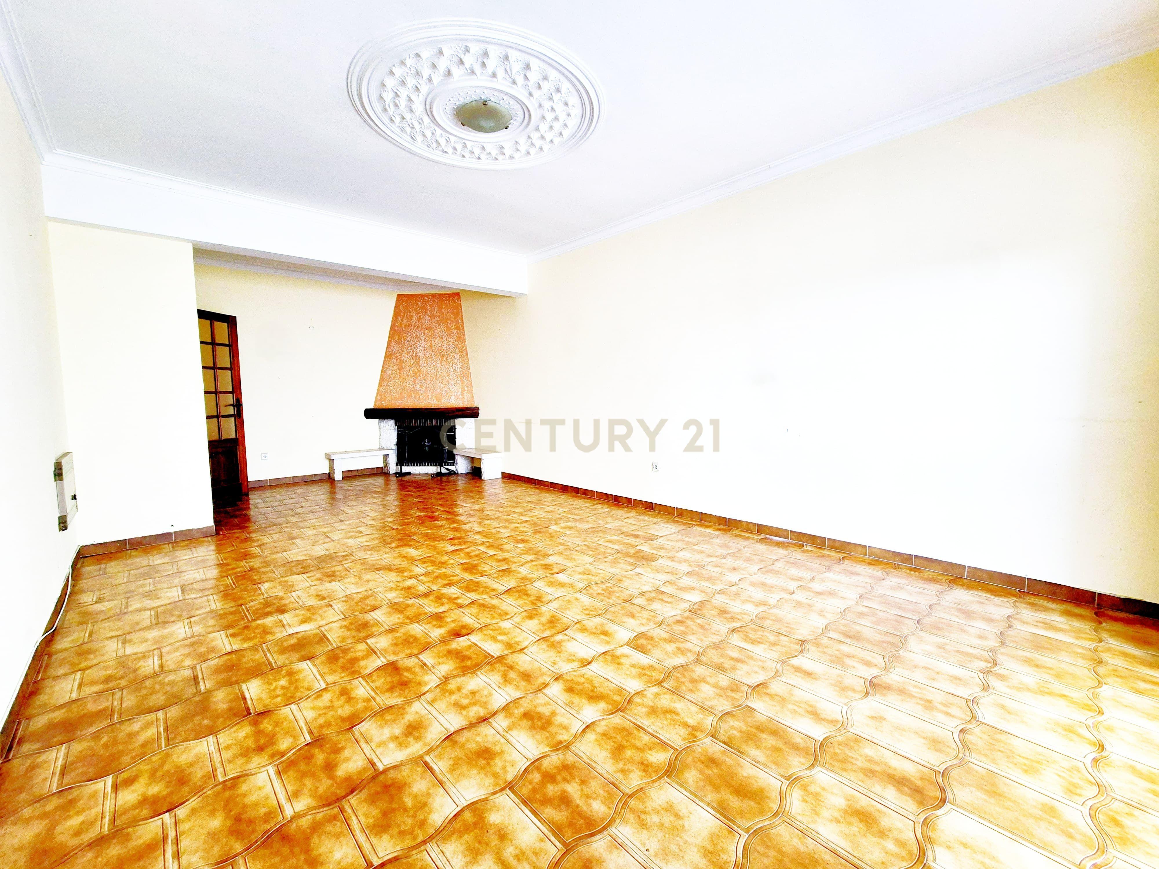 Venda Apartamento T3 com Garagem na Quinta da Bicuda, Cascais - Image 3
