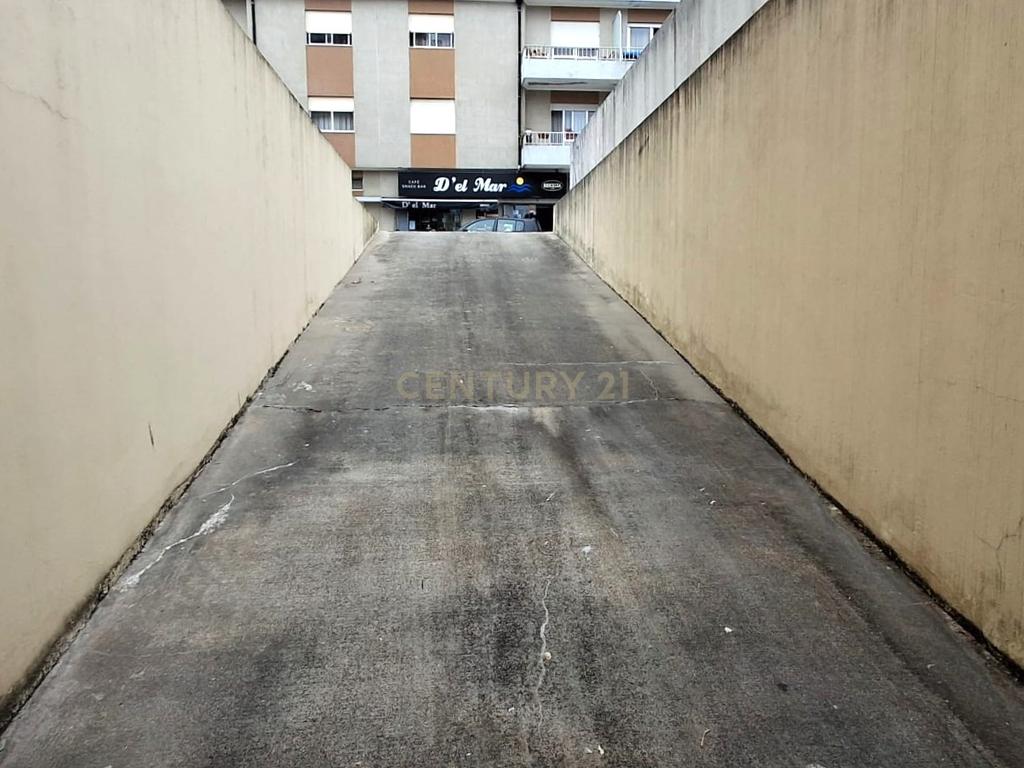 Garagem Fechada à Venda no Centro da Póvoa de Varzim! - Image 9
