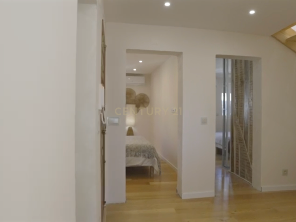 Apartamento T3 Duplex de luxo na Estrela, Lapa em Lisboa - Image 15