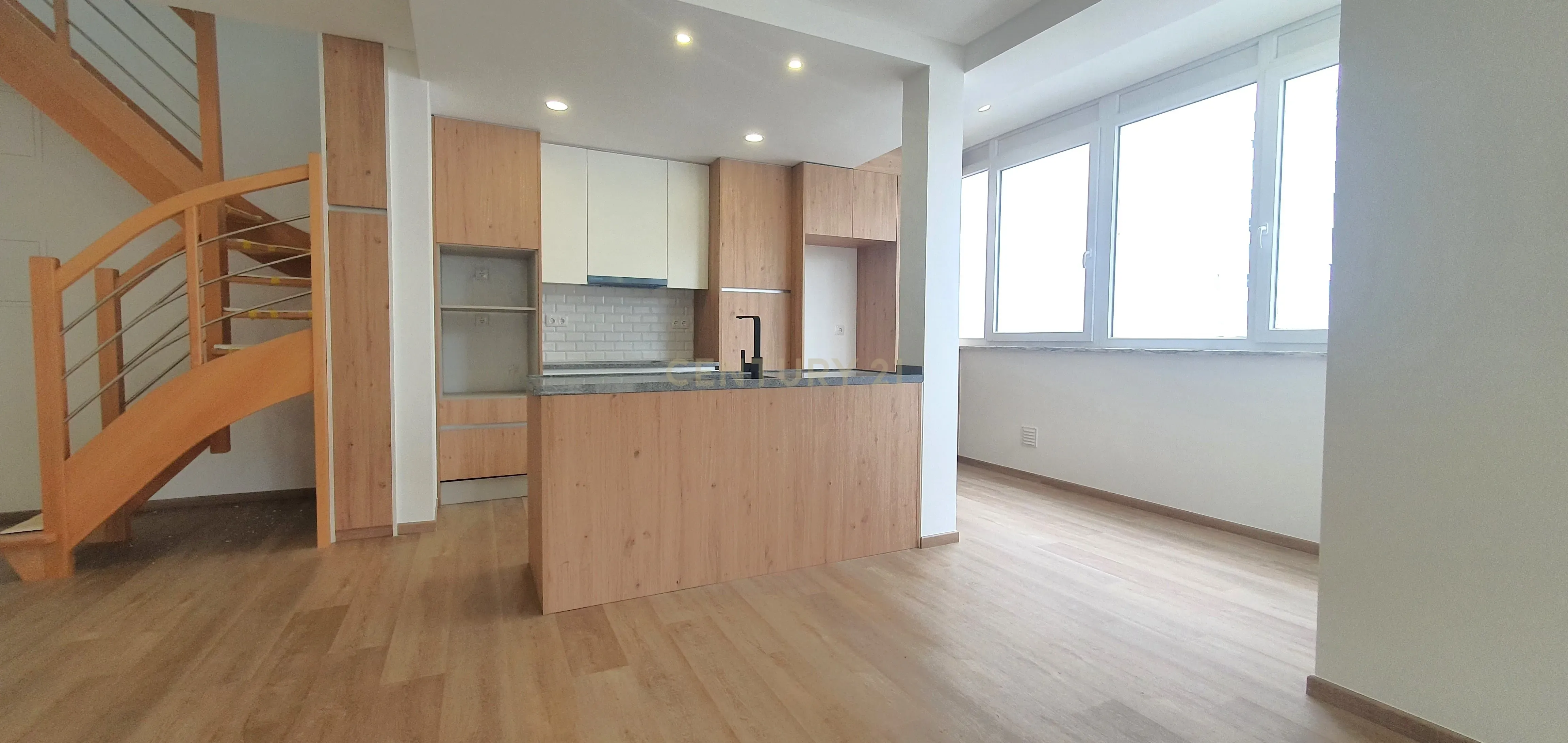 Apartamento T3+2 no Centro da Cidade - Image 1