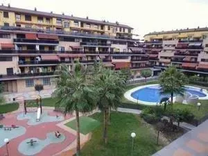Apartamento de 3 quartos em Valência com comodidades de luxo - Image 3