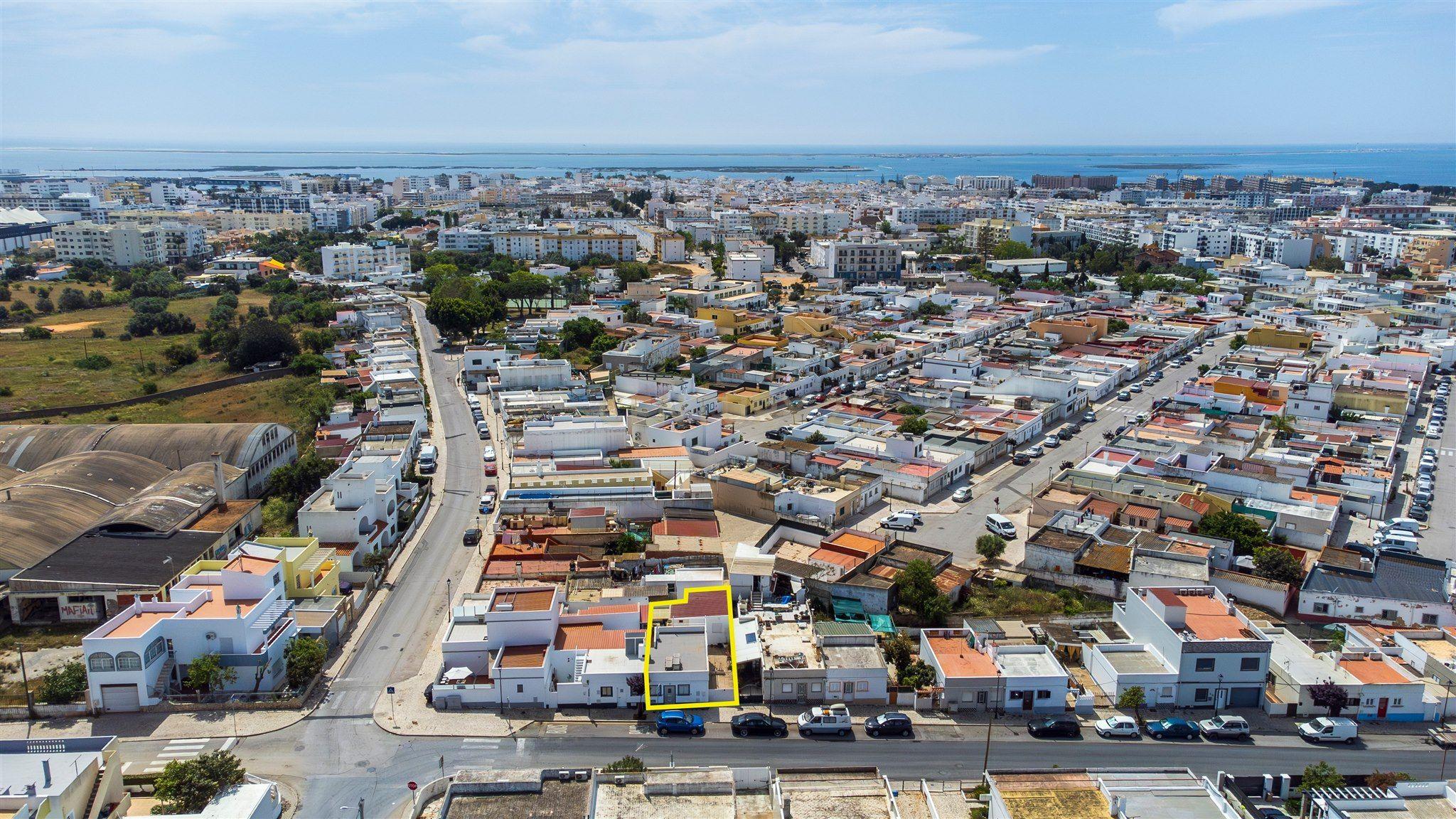 Moradia T4 à venda em Quelfes, Olhão — foto 2