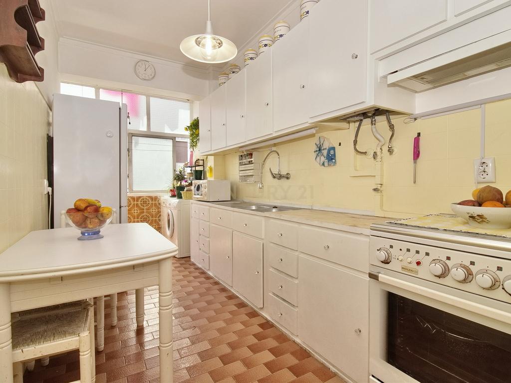 Apartamento T3 com 2 casas de banho em Barcarena – Pronto a habitar - Image 15