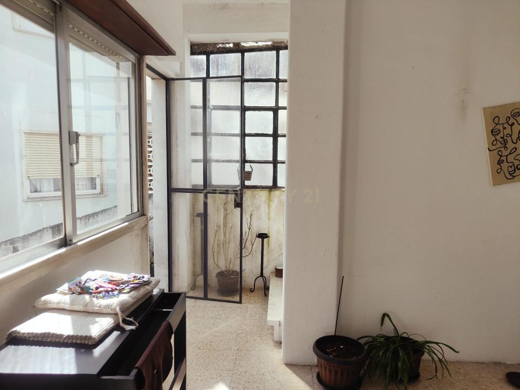 Prédio Bi-Familiar T2 e 2 Anexos Tipologia T1 Em Zona Residencial Tranquila Na Póvoa de Santo Adrião  - Image 67