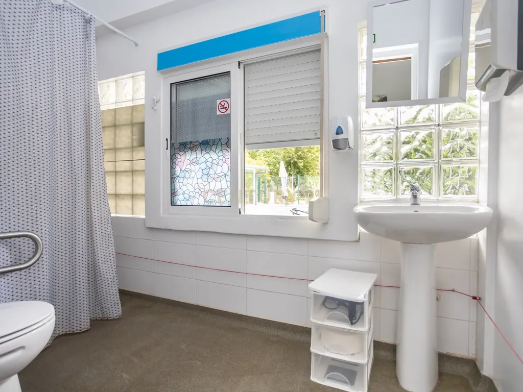 Fantástica Moradia Versátil com Piscina e Jardim, junto a serra da Arrábida – Setúbal - Image 37