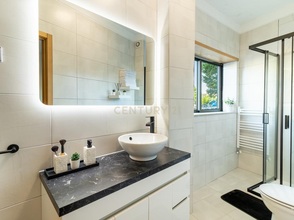 Apartamento T2 moderno em Braga - Image 9
