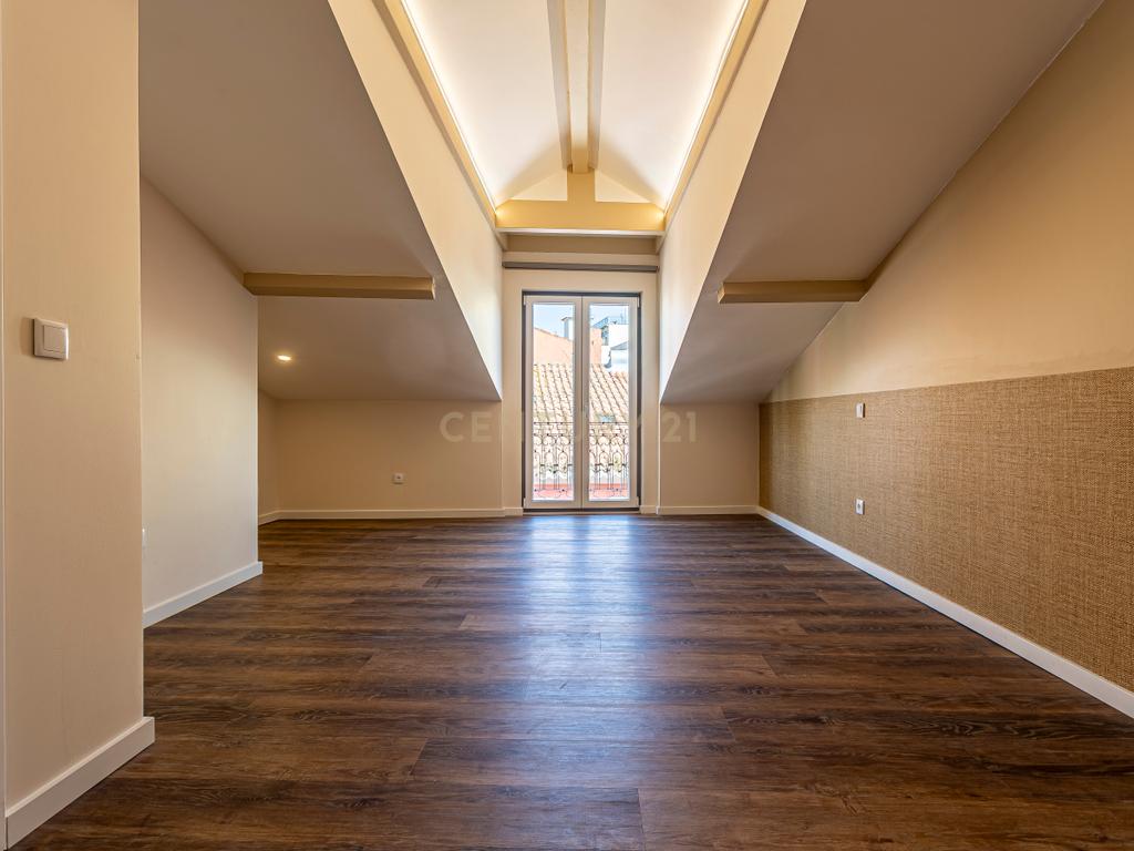 Magnifico Duplex | A Estrear | Centro Histórico de Setúbal | Junto à Sé - Image 24