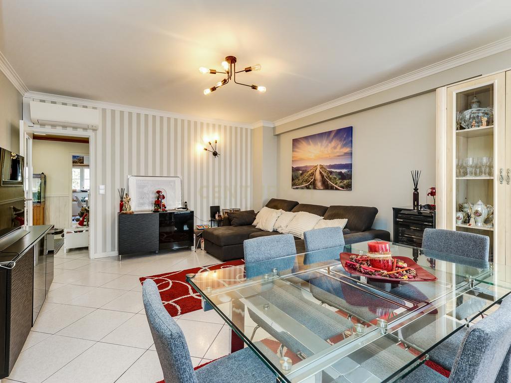 Apartamento T3 em Prior Velho com estacionamento - Image 8