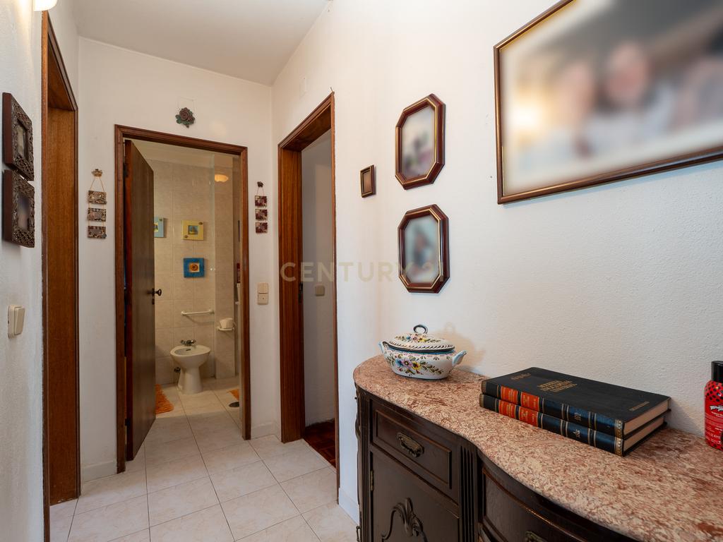 **Fantástico apartamento T4 com arrecadação*** - Image 11