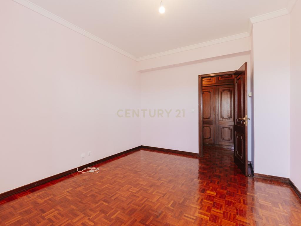 Apartamento T3 - Restelo Lisboa - Image 15