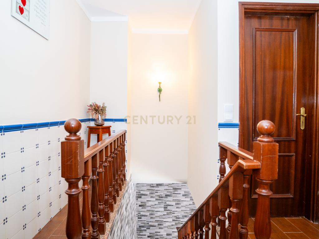 🏡 Moradia T4 Impecável em Olho Marinho – a poucos minutos de Peniche! - Image 51