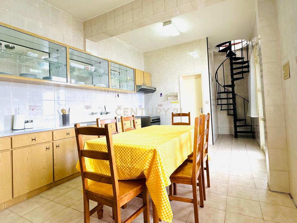 Moradia T2 - Câmara de Lobos - Image 11
