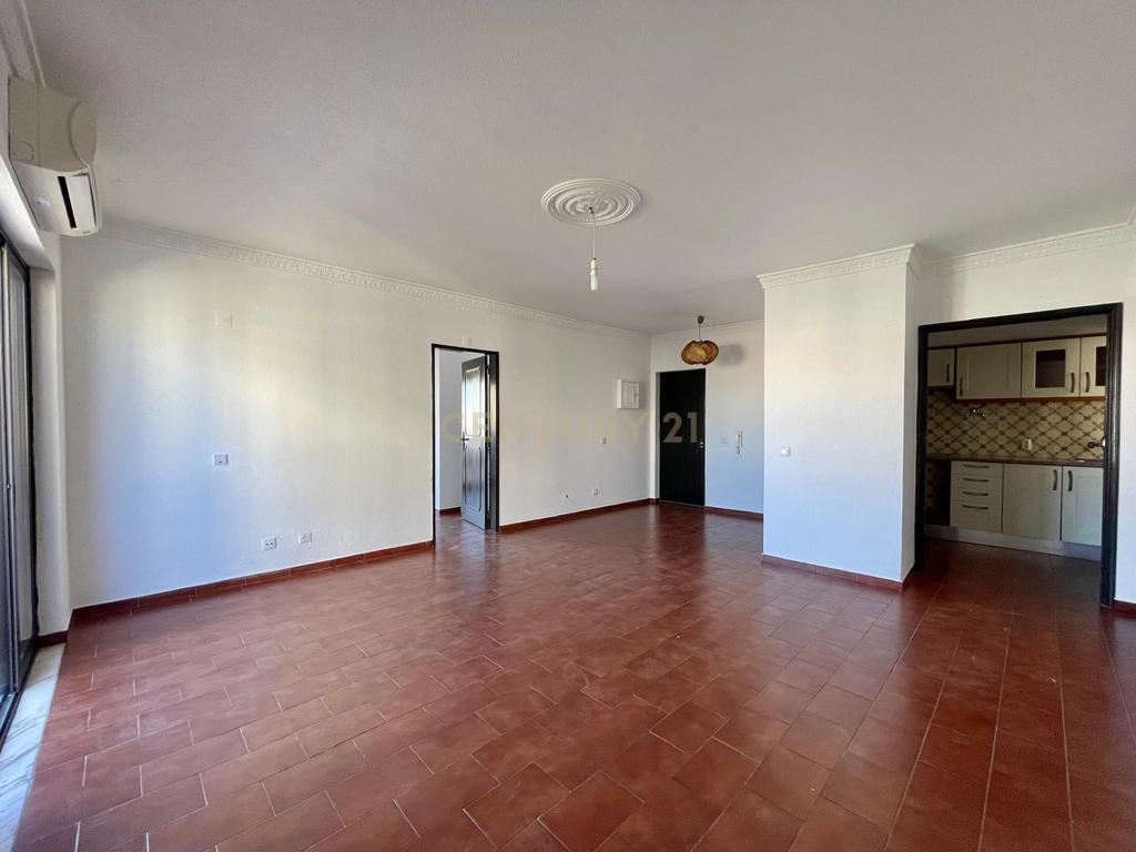 Exclusivo Apartamento T2 - Quarteira - Lugar de Garagem - Varandas - Praias - Marina Vilamoura - Image 16