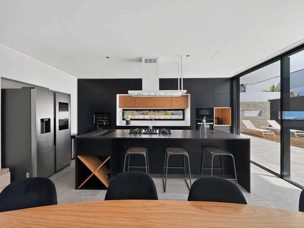 Moradia T3 de Excelência na Aroeira – Conforto, Elegância e Qualidade de Construção - Image 47