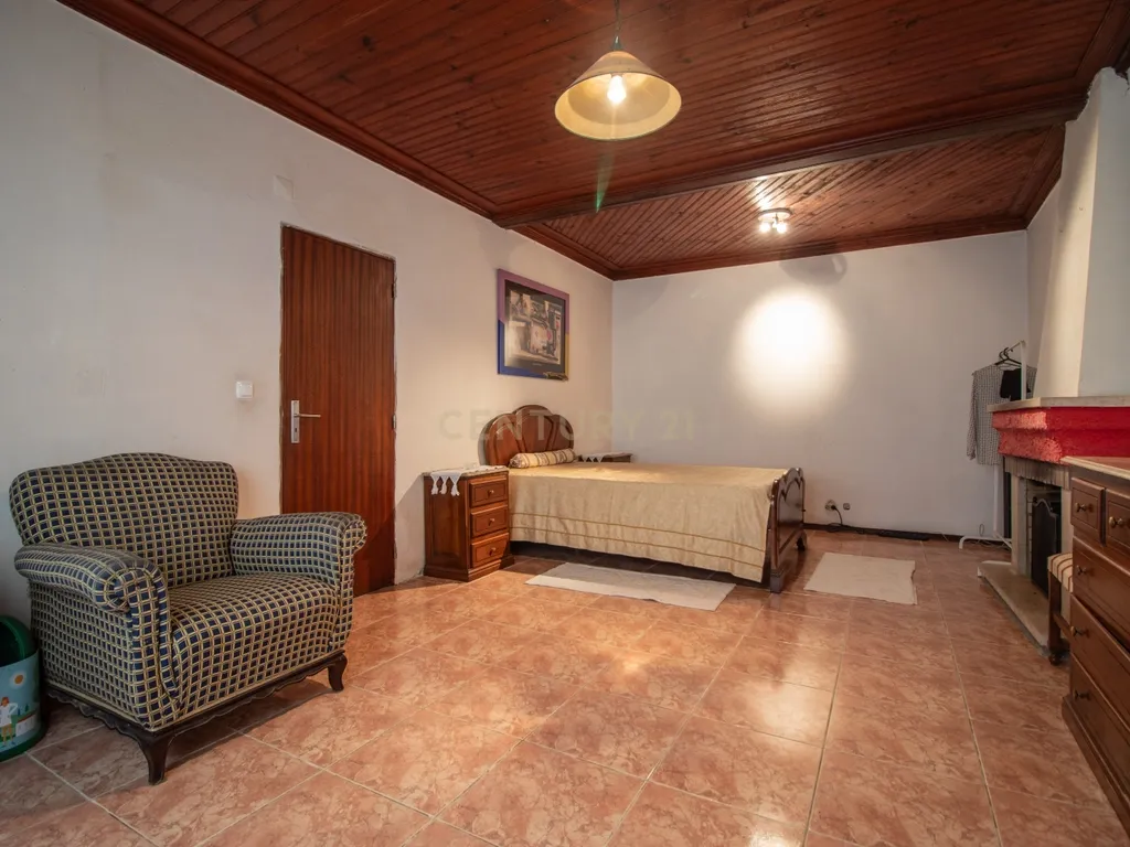 Moradia T3 com Terraço e Jardim no Alqueidão - Figueira da Foz - Image 16