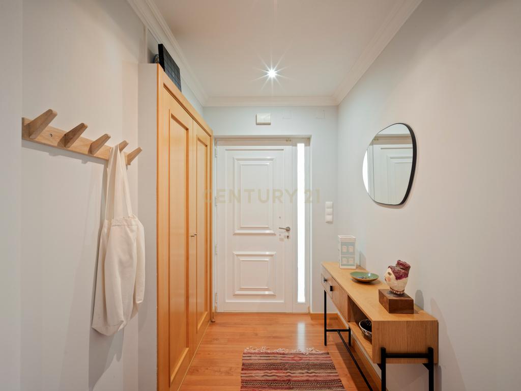 Moradia T3+1 | Mobilada | Condomínio Privado com Piscina e Parque Infantil - Albarraque - Image 14