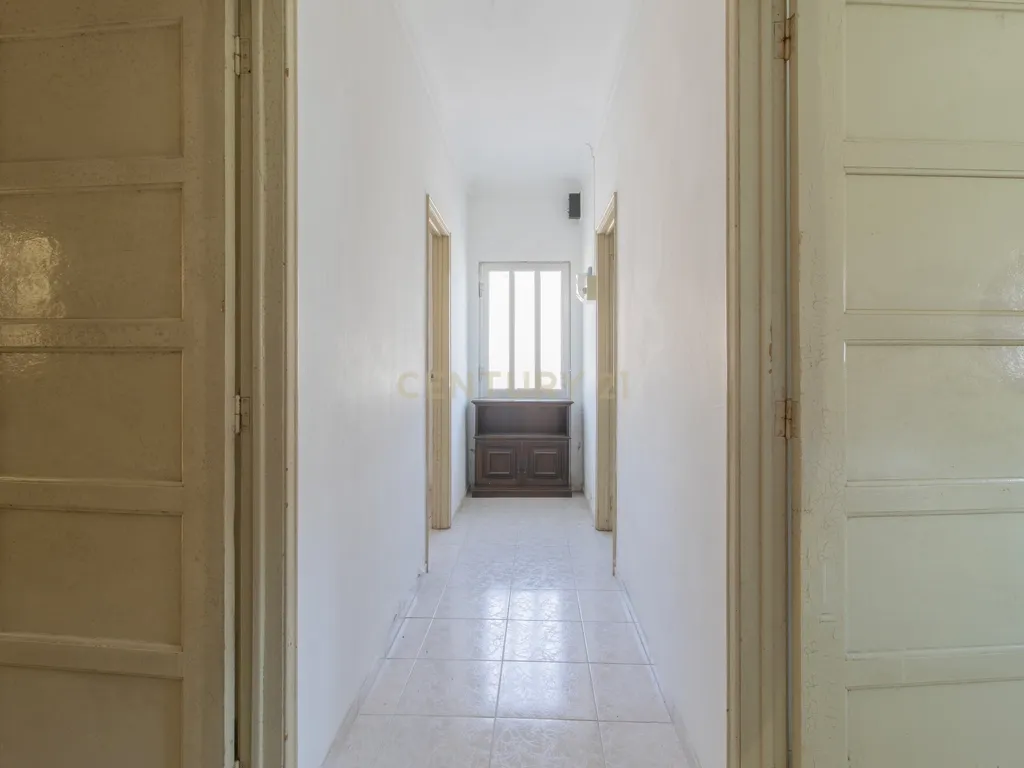 Moradia T3 Térrea com Espaço Exterior – Centro da Vila de Vieira de Leiria - Image 8