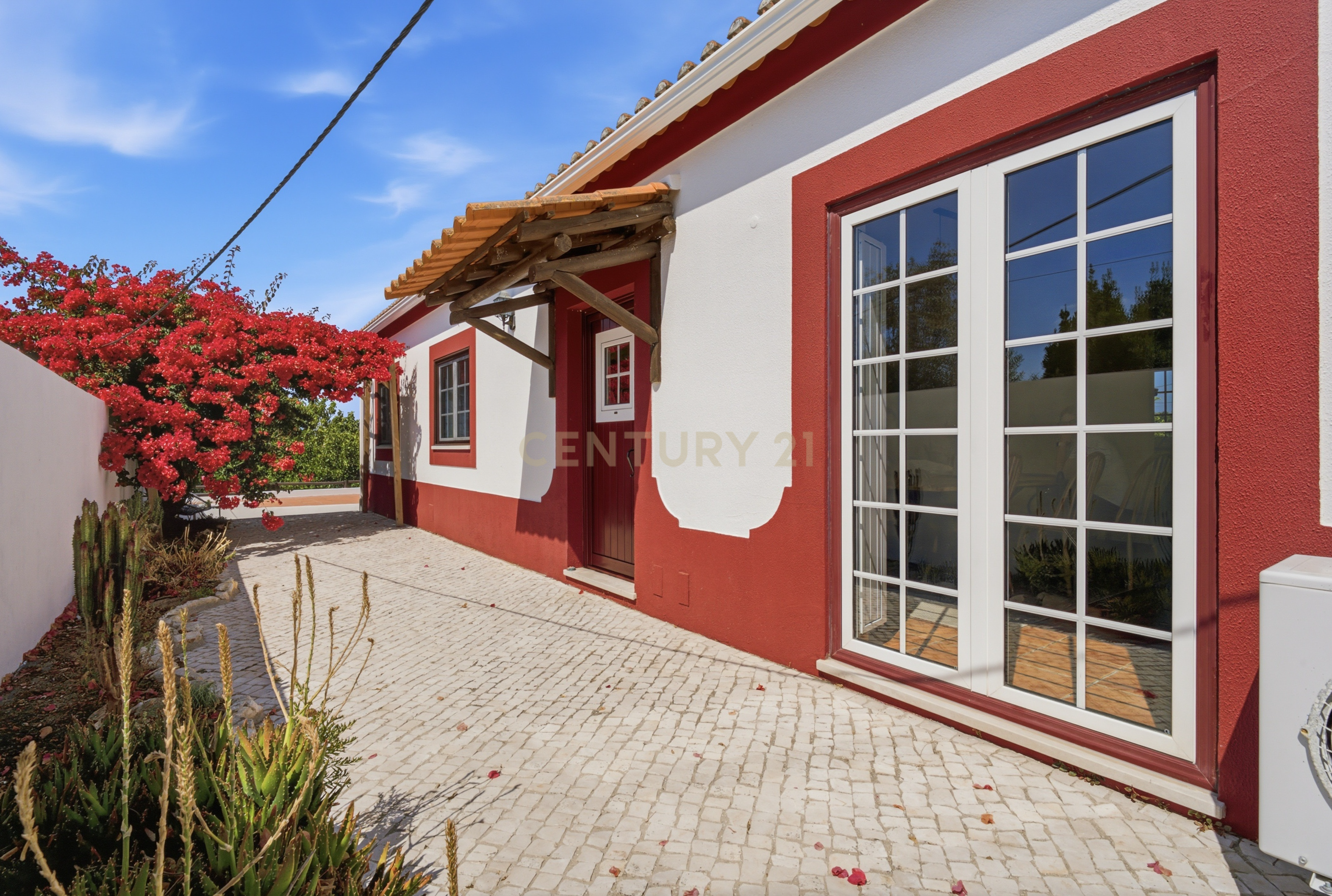 Fotografia 3 de Moradia T3+1 de Charme em Santarém: Privacidade Absoluta, Fibra e Proximidade a Lisboa