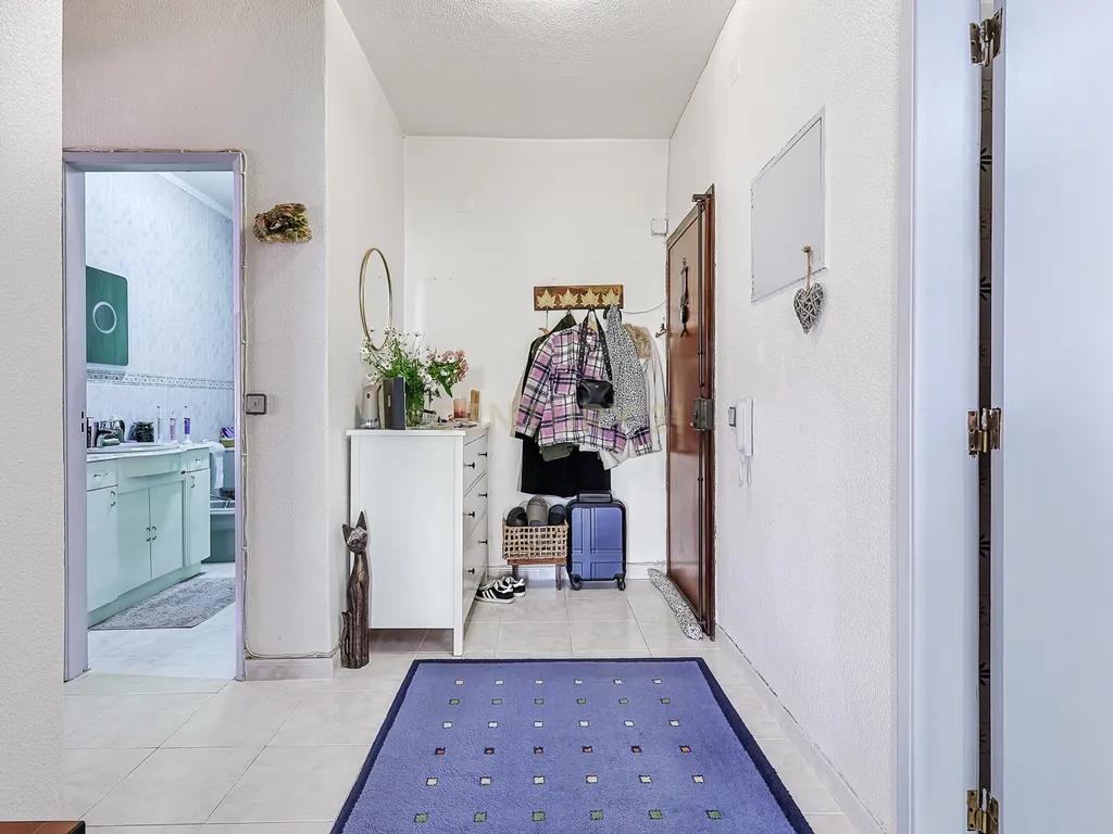 Apartamento T3 em Amora, Seixal - Image 3