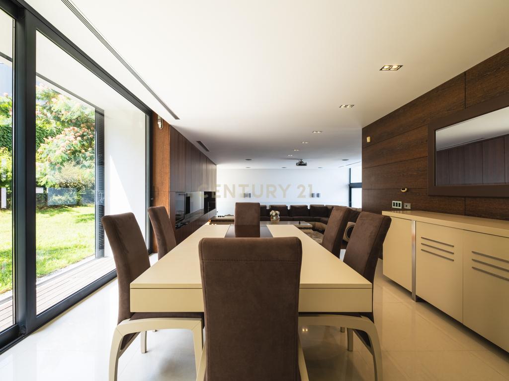 Luxuosa Moradia T4 com Piscina e Vista Panorâmica em Lousada - Image 22