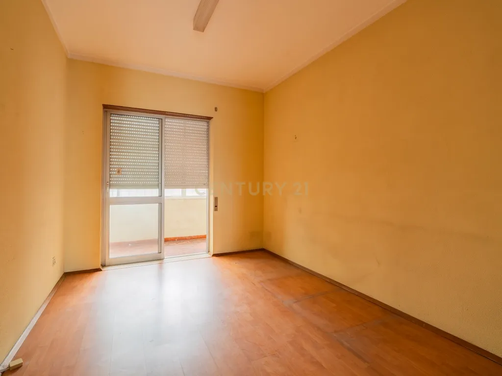 Apartamento T2 em Marinha Grande - Oportunidade Única! - Image 6