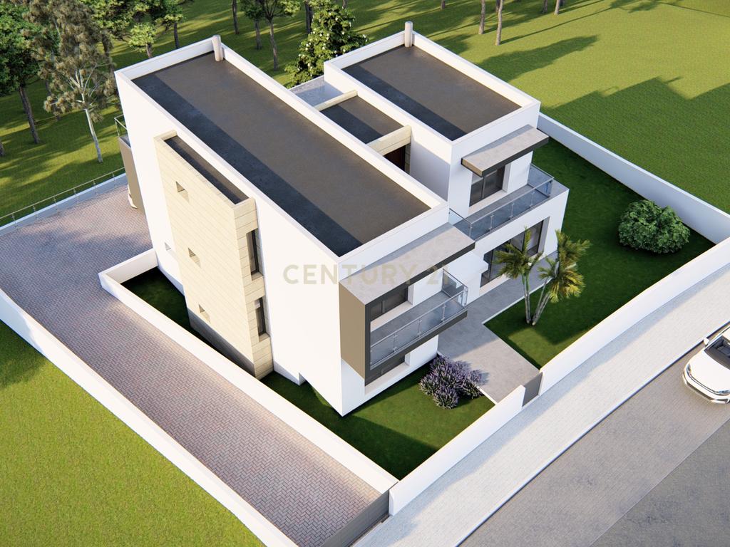 Moradia T5 Isolada - Image 3