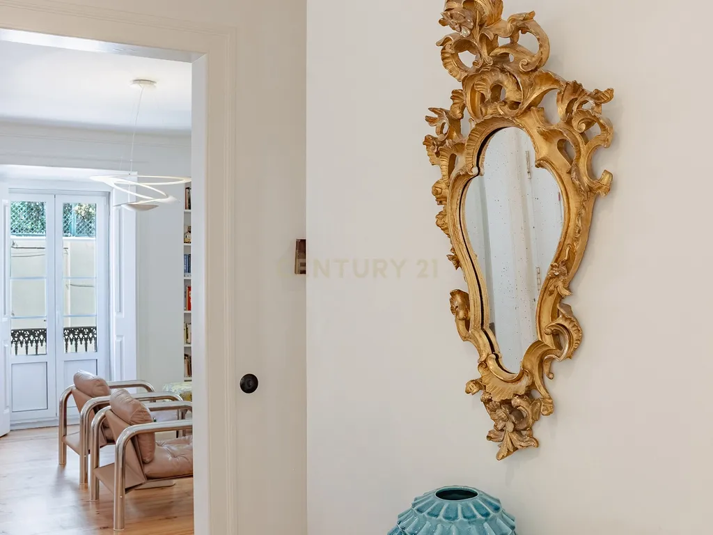 APARTAMENTO DE LUXO NA RUA DE SÃO BENTO — 188 m² | PRÍNCIPE REAL · ESTRELA - Image 3