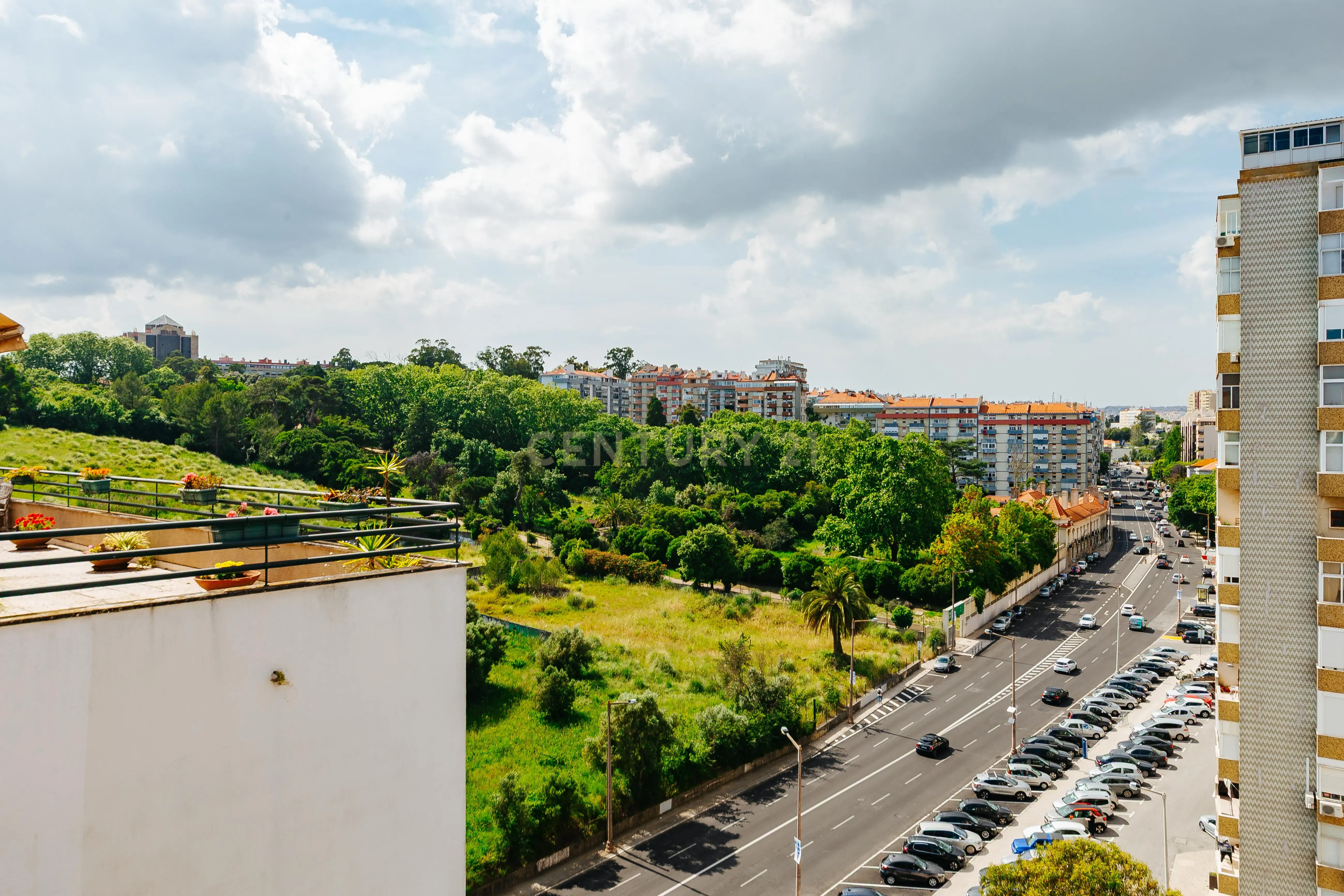 T2 com terraço nas Laranjeiras - Rua Tomás de Aquino - Image 13