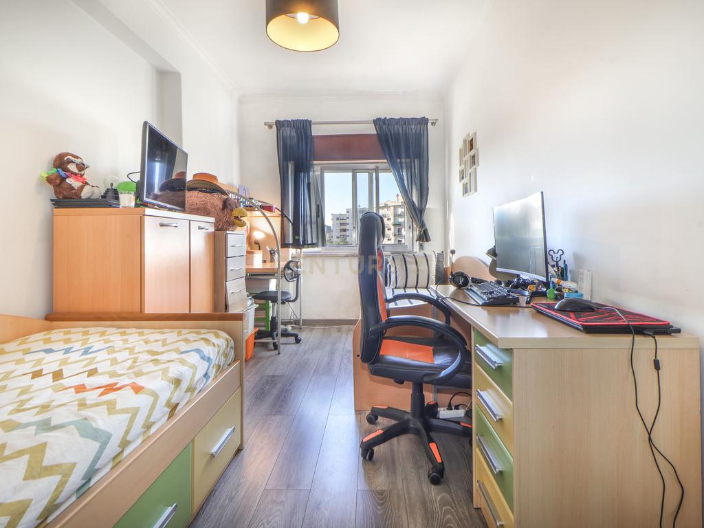Apartamento T2 em zona central inserido em prédio com 2 elevadores | Praceta da Meia Laranja, Setúbal - Image 27
