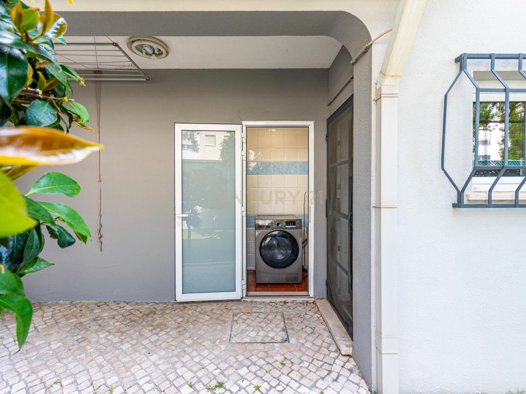 Moradia Unifamiliar T5 em Carcavelos  - Image 42