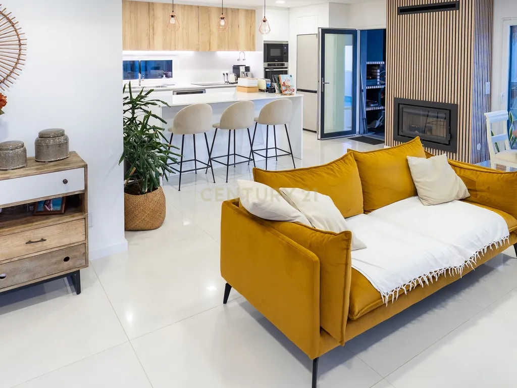 Moradia T3+1 Térrea de gaveto com Piscina, Domótica e Espaço Exterior | Fernão Ferro - Image 21