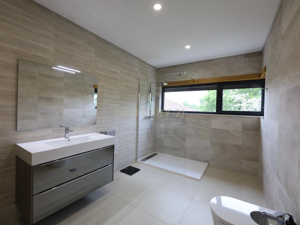 Moradia isolada em Abraveses, Viseu - Image 3