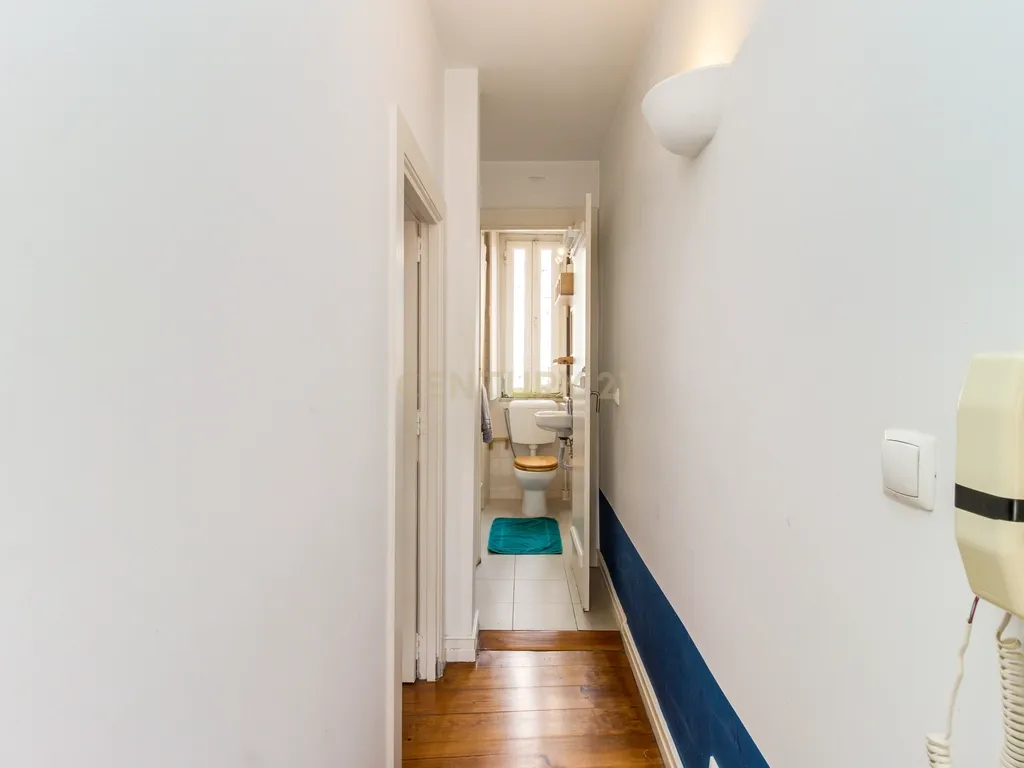 Apartamento T1 em Alfama para arrendamento - Image 13