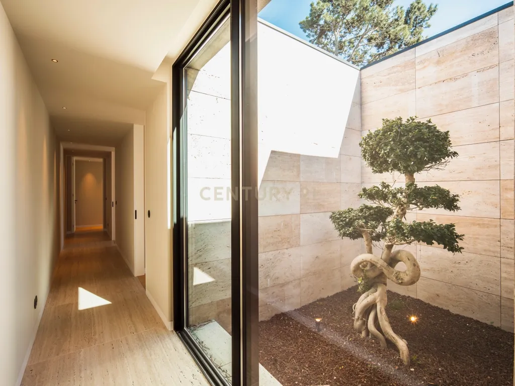 Moradia T4 na Verdizela — Design, Luz e Piscina num Terreno de 1.032 m² - Image 35