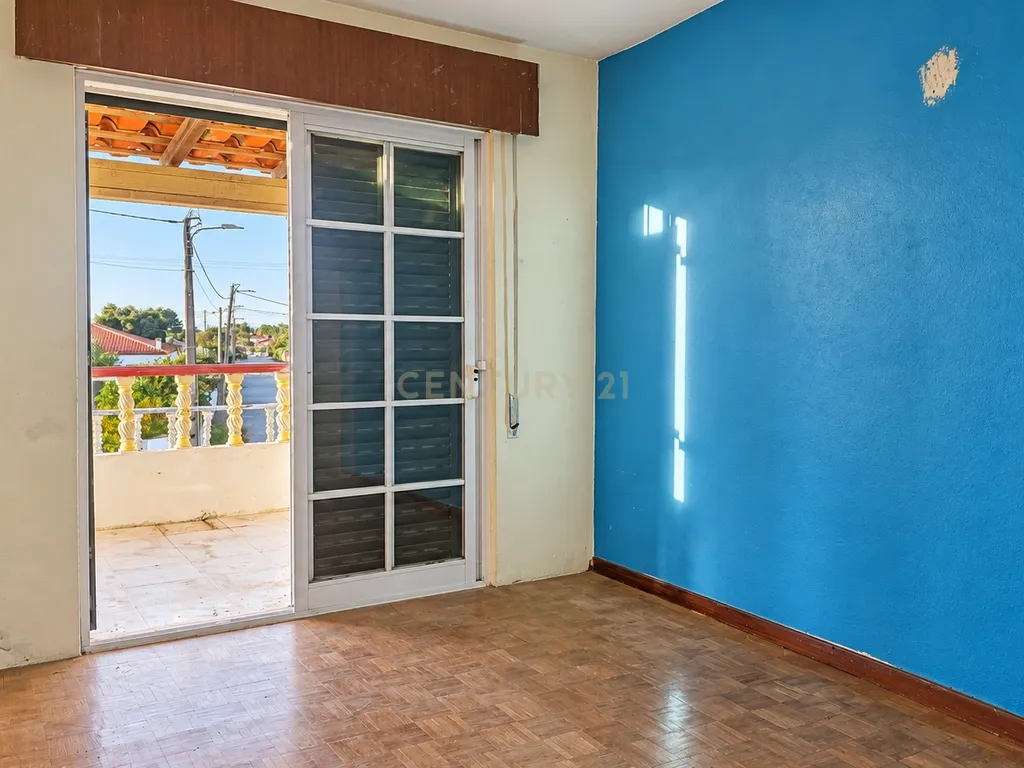Moradia T3 com garagem, terraço e quintal em Vendas de Azeitão - Image 20