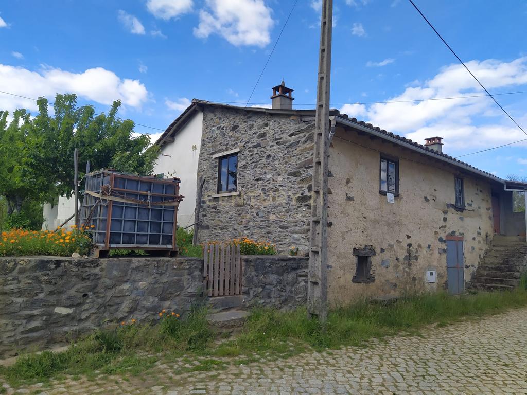 Oportunidade Única em Bragança: Imóvel para Recuperar  - Image 2