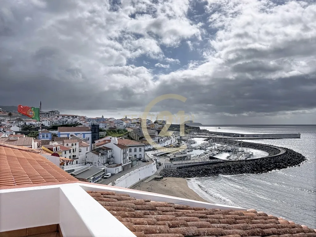 Luxuosa Moradia com Vista Mar em Angra do Heroísmo - Image 19