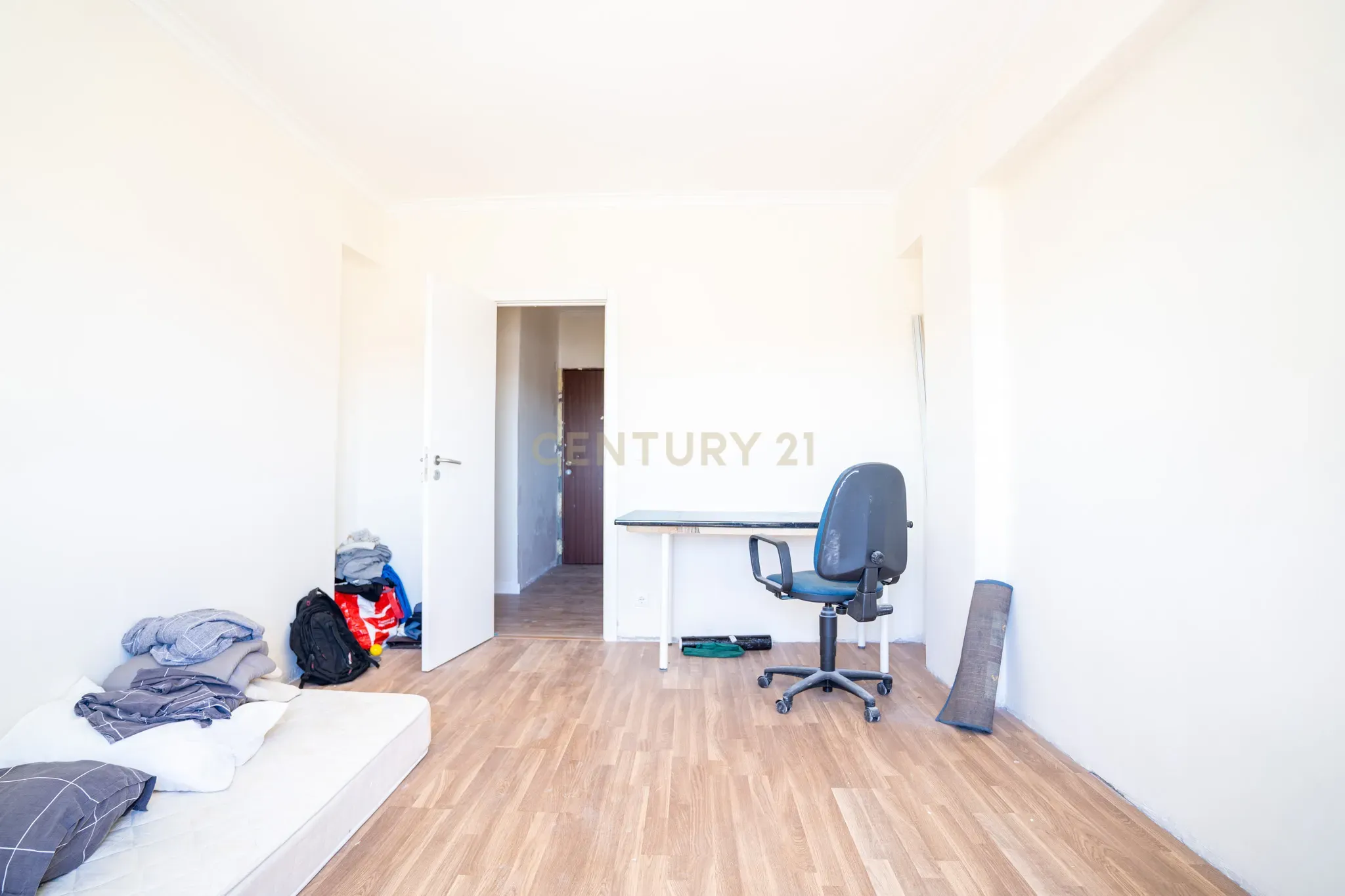 Fotografia 9 de Apartamento T2 em remodelação | Casal de São Brás | Amadora
