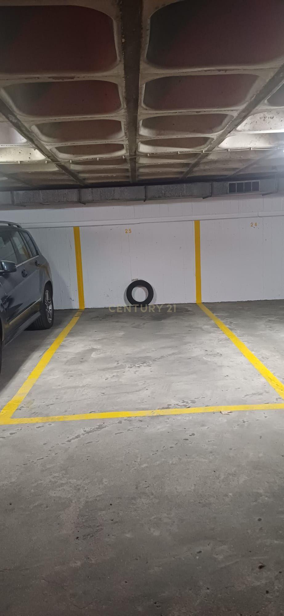 Fotografia 3 de Lugar de Garagem 12 m² à Venda no Estoril – Centro Comercial Grande Galiza